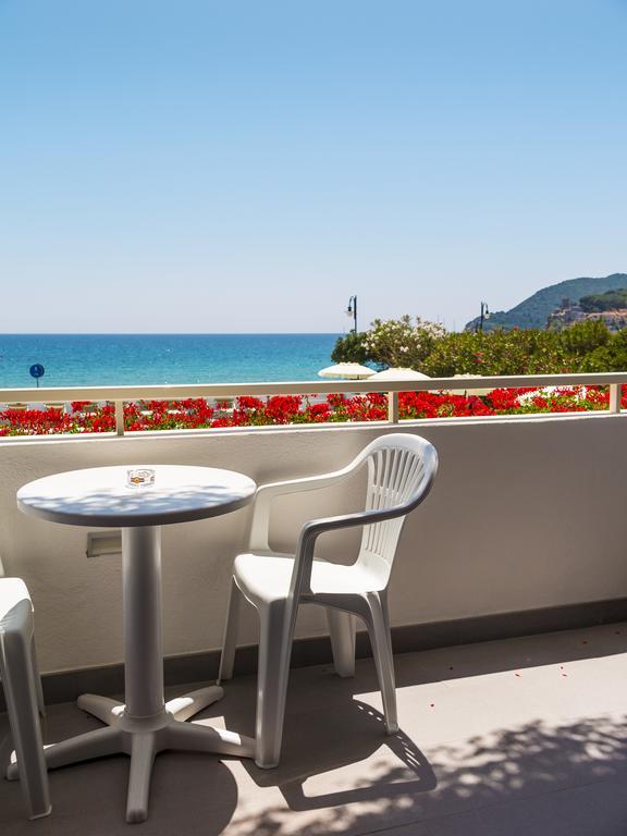 Hotel Montecristo Marina di Campo Exteriör bild