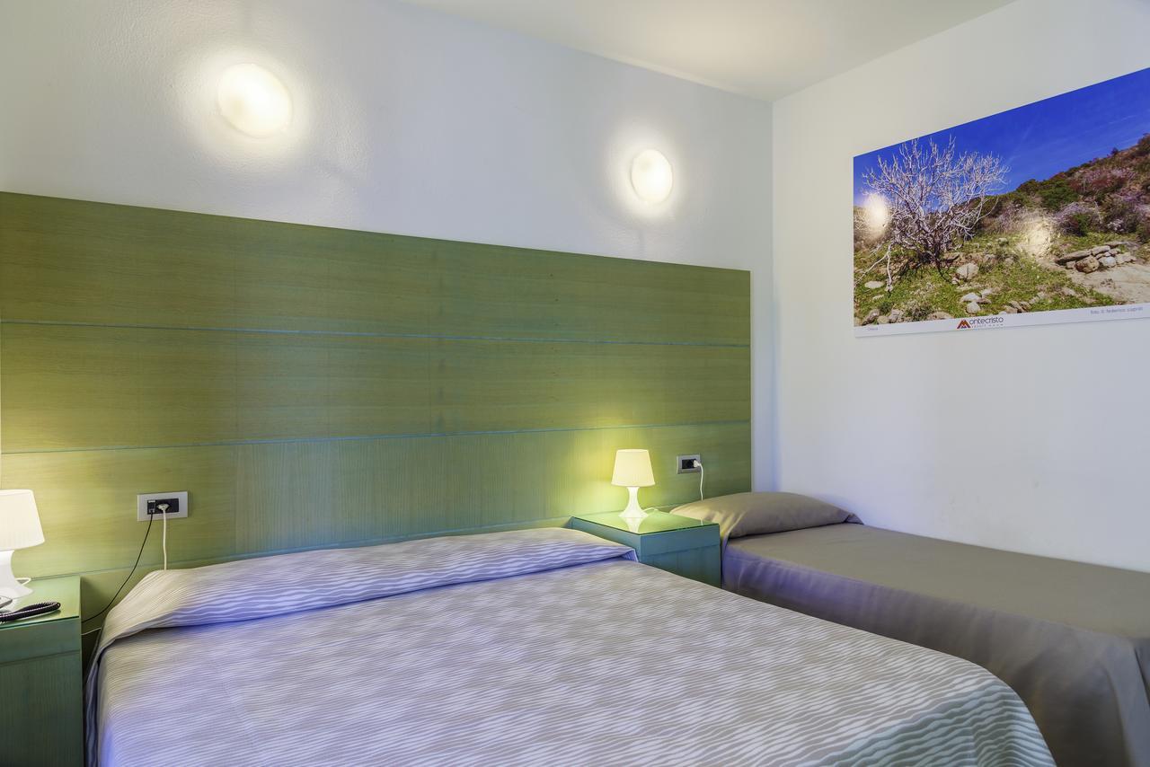 Hotel Montecristo Marina di Campo Exteriör bild