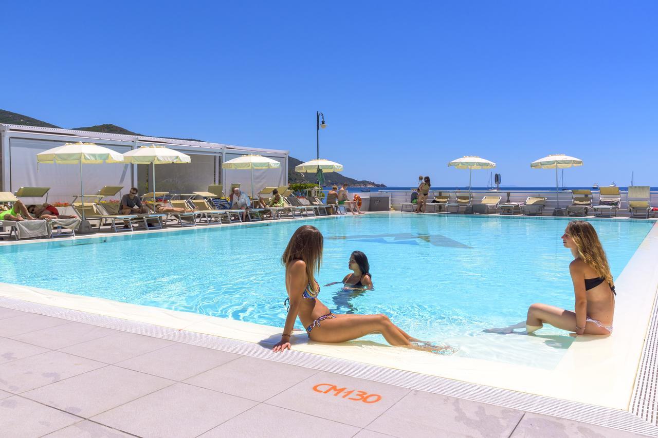 Hotel Montecristo Marina di Campo Exteriör bild