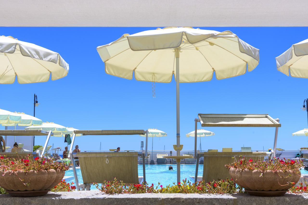 Hotel Montecristo Marina di Campo Exteriör bild